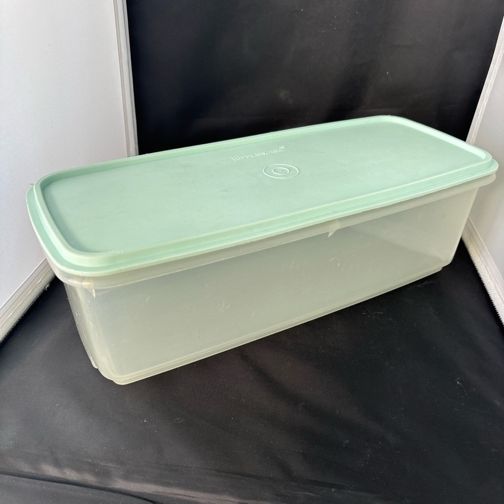 Vtg Tupperware Celery Vegetable Bread Keeper #782-7 W/Jadeite Green Lid 784-4